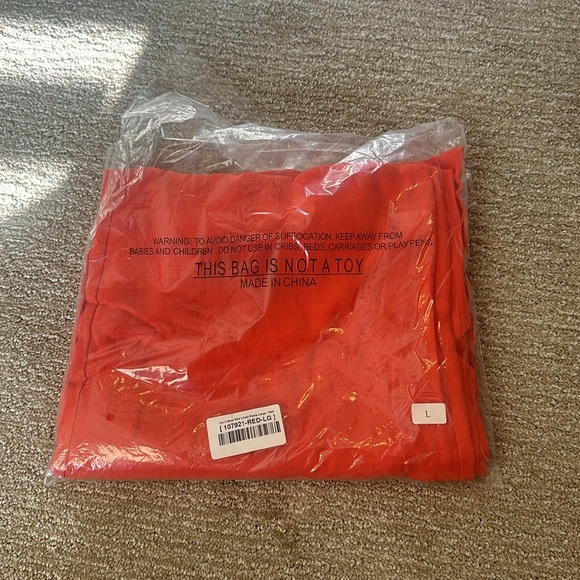 NWOT. Mint Julep Boutique Red linen pants - Picture 3 of 3